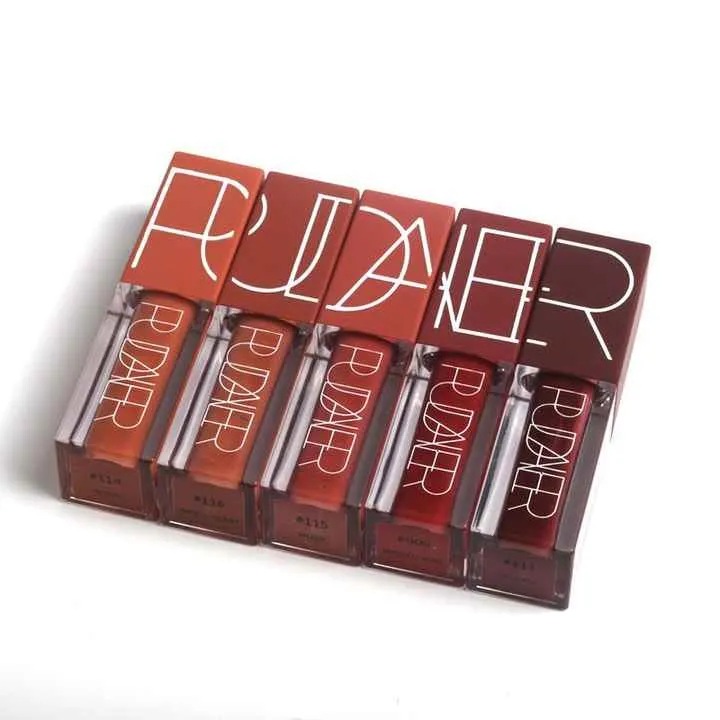 مجموعة أحمر شفاه مطفي من 5 ألوان -  Colors Matte Lipstick