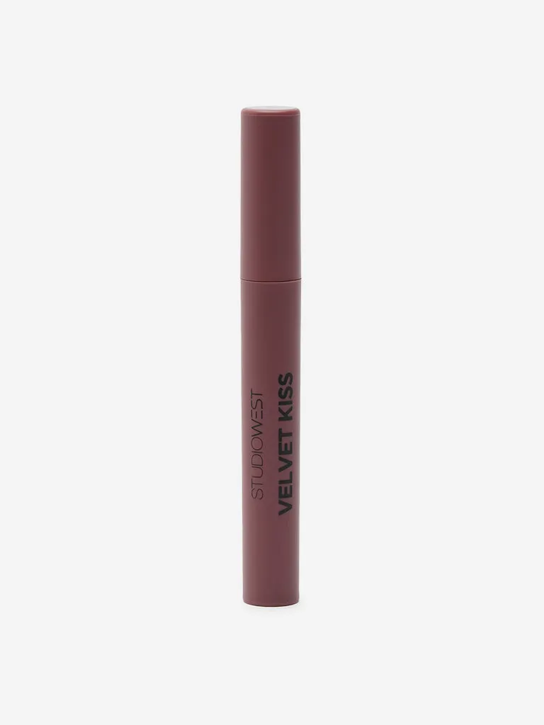 Studiowest Velvet Kiss Slim Stick Rose Dream P-02 Lipstick - 2 gm