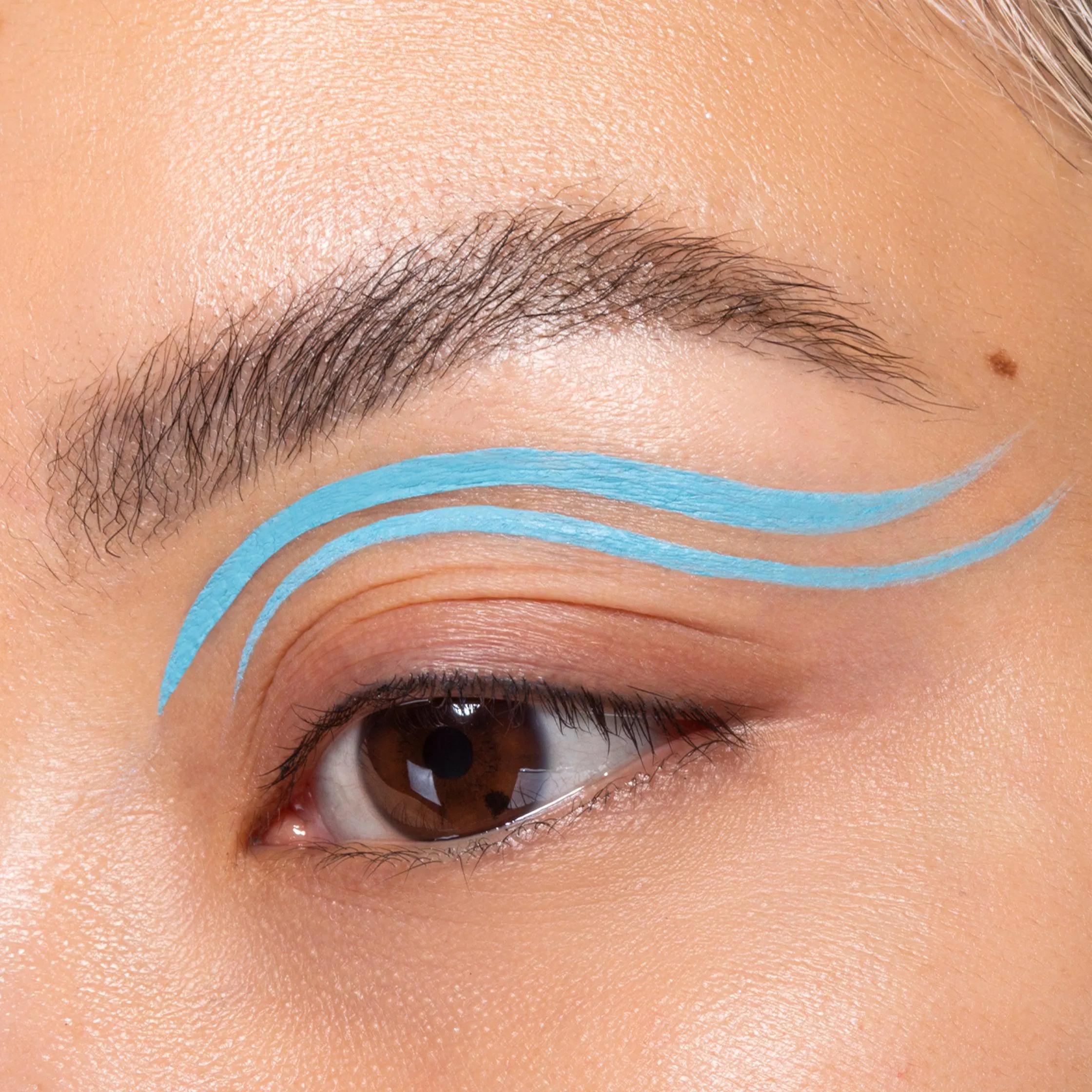 Venus Pigmented Liquid Eyeliner